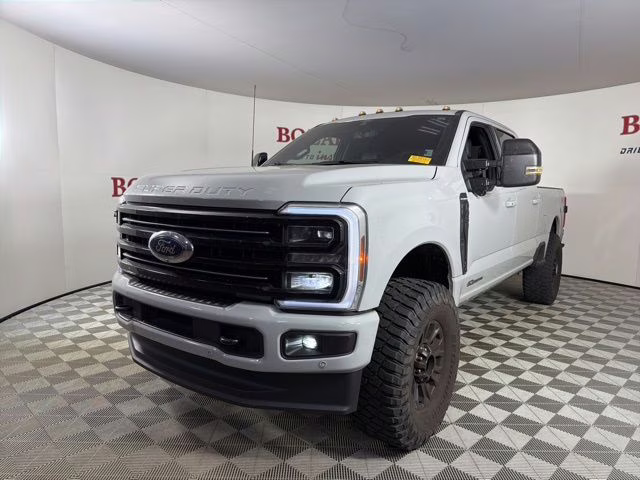 2026 Avalanche Ford Super Duty F-350 SRW Platinum 4X4 Truck