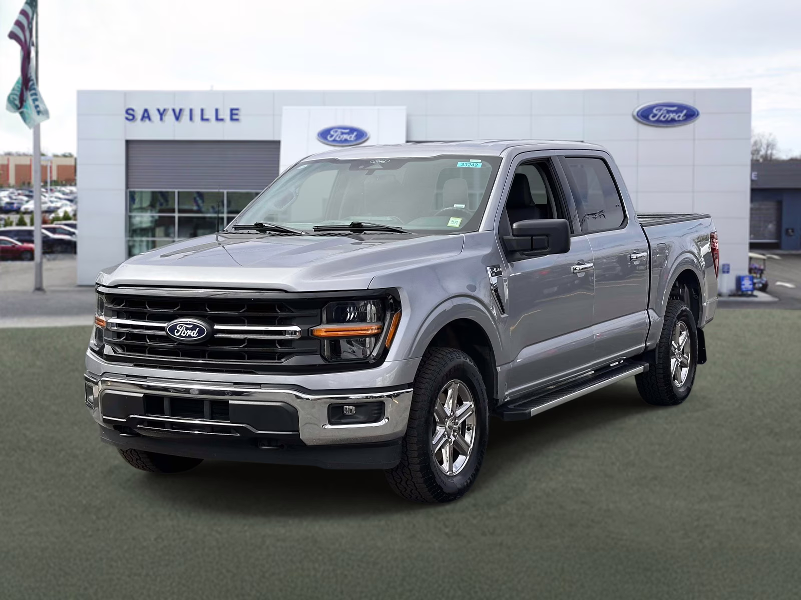 2025 Iconic Silver Metallic Ford F-150 XLT 4WD SuperCrew 5.5' Box 4X4 Truck