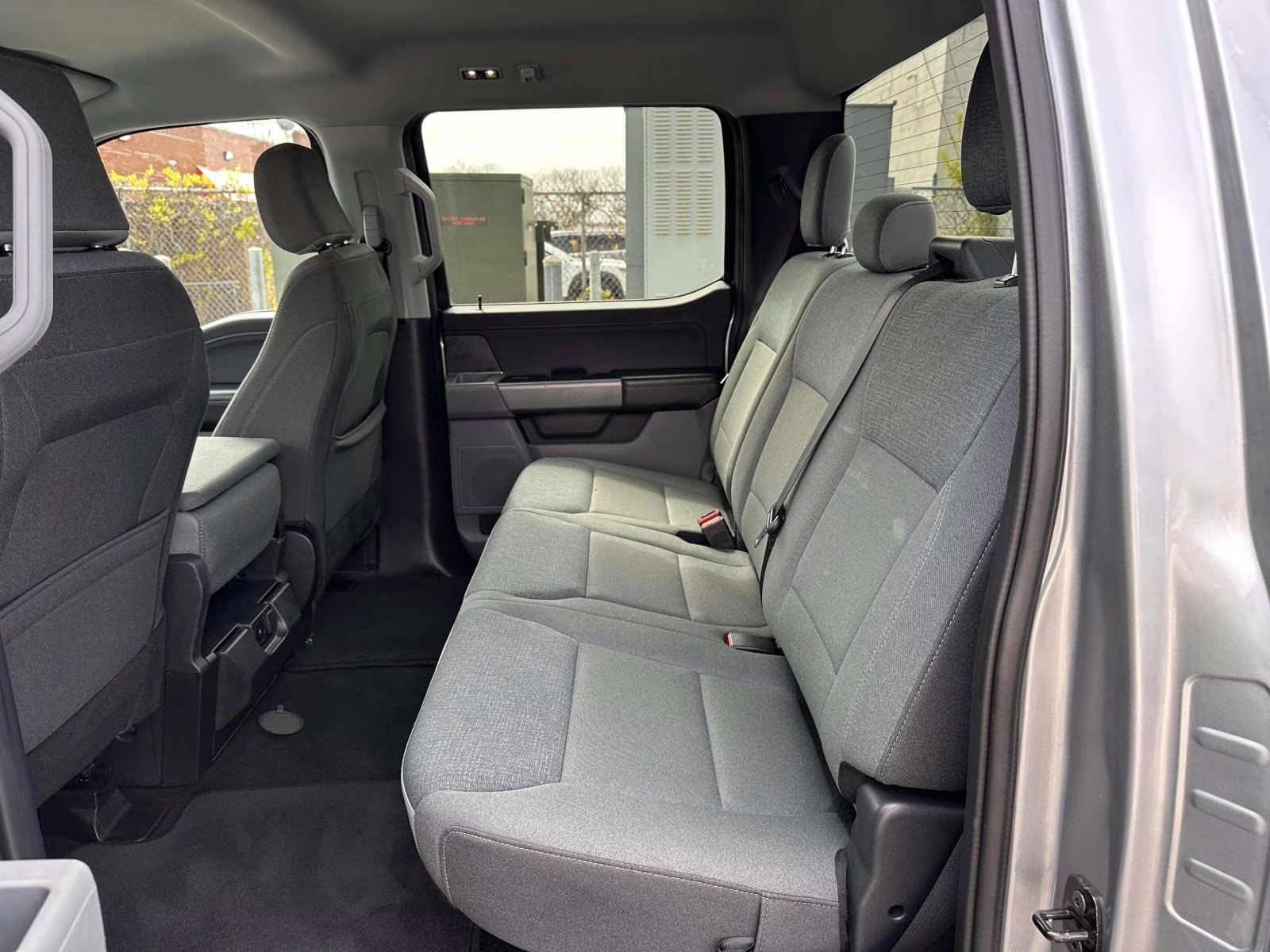 2025 Iconic Silver Metallic Ford F-150 XLT 4WD SuperCrew 5.5' Box 4X4 Truck