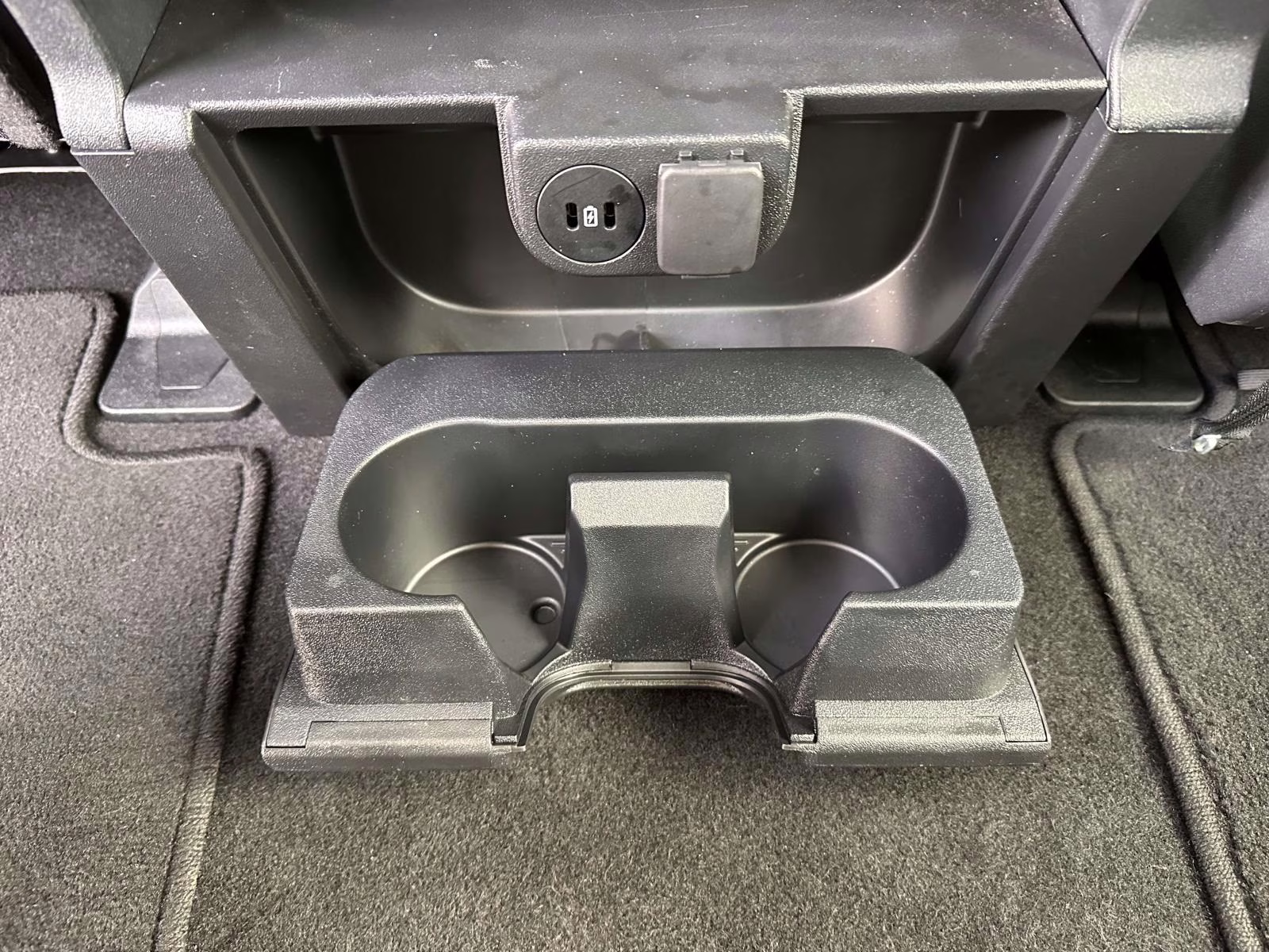 2025 Iconic Silver Metallic Ford F-150 XLT 4WD SuperCrew 5.5' Box 4X4 Truck