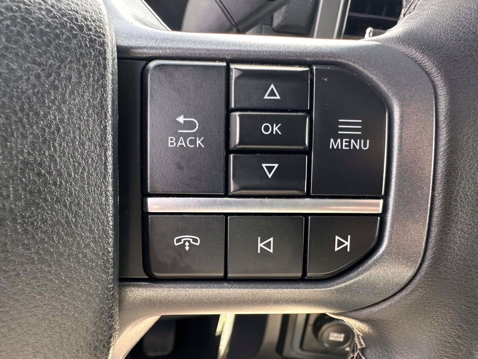 2025 Iconic Silver Metallic Ford F-150 XLT 4WD SuperCrew 5.5' Box 4X4 Truck