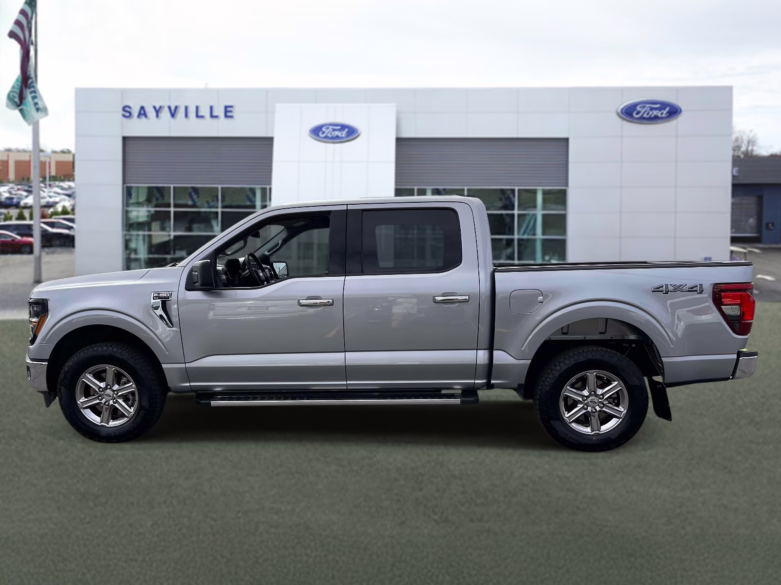 2025 Iconic Silver Metallic Ford F-150 XLT 4WD SuperCrew 5.5' Box 4X4 Truck