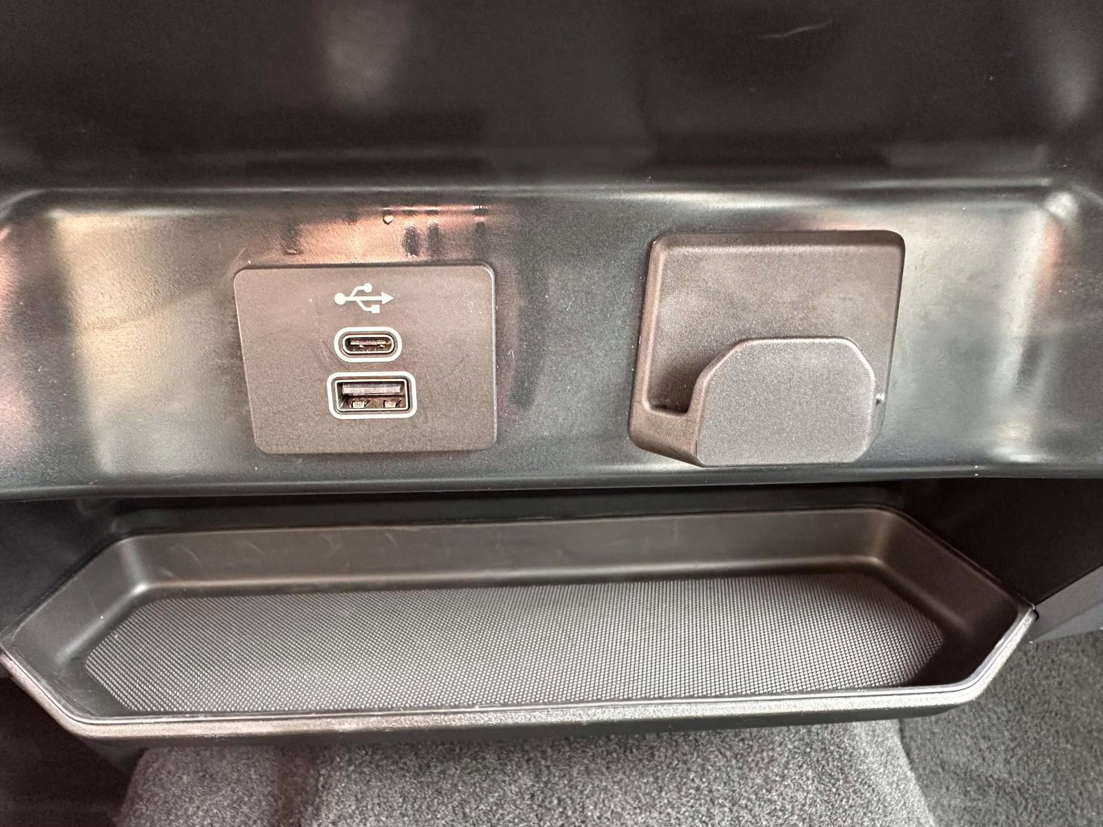 2025 Iconic Silver Metallic Ford F-150 XLT 4WD SuperCrew 5.5' Box 4X4 Truck