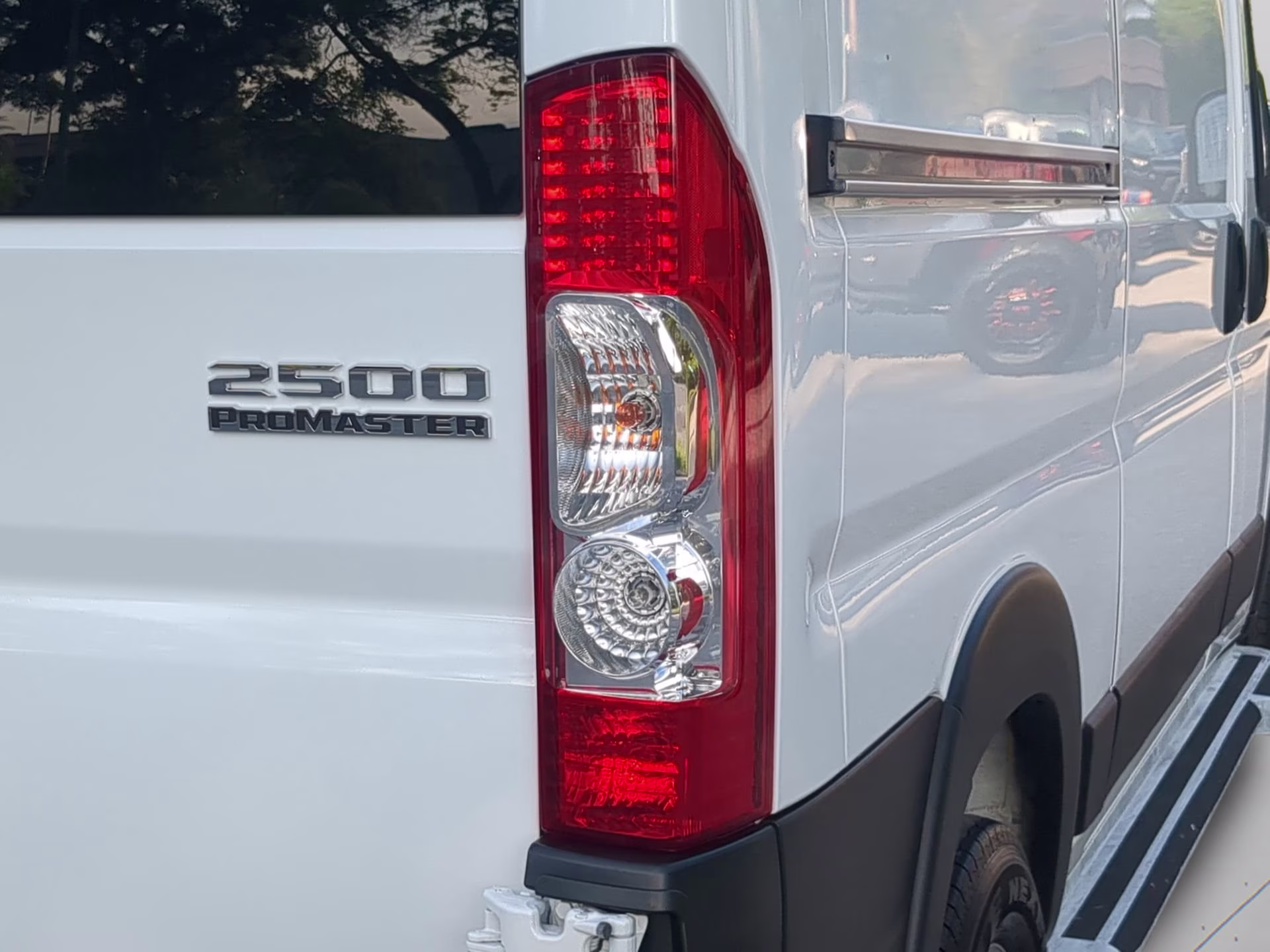 2025 Bright White Clearcoat Ram ProMaster Cargo Van Tradesman FWD Van