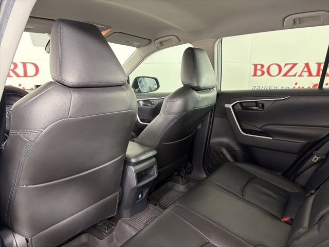 2020 Magnetic Gray Metallic Toyota RAV4 LE FWD SUV