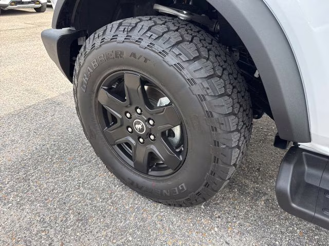 2025 Oxford White Ford Bronco Outer Banks 4X4 SUV