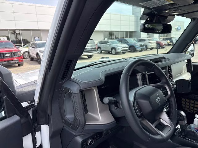 2025 Oxford White Ford Bronco Outer Banks 4X4 SUV