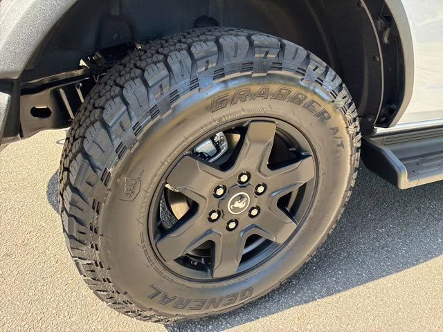 2025 Oxford White Ford Bronco Outer Banks 4X4 SUV