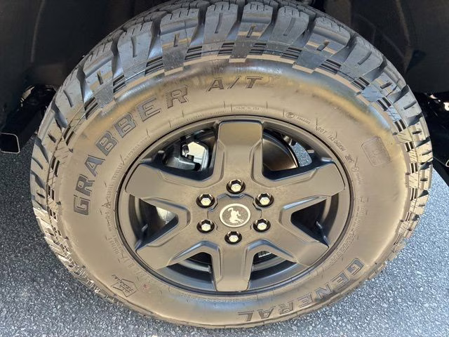 2025 Oxford White Ford Bronco Outer Banks 4X4 SUV