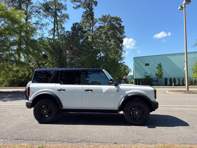 2025 Oxford White Ford Bronco Outer Banks 4X4 SUV
