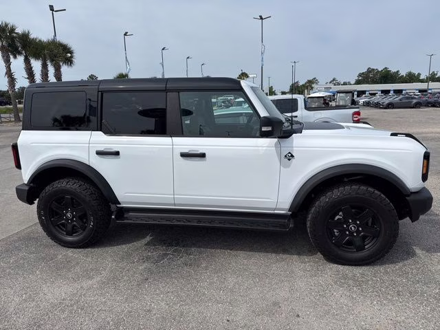 2025 Oxford White Ford Bronco Outer Banks 4X4 SUV
