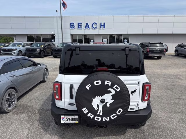 2025 Oxford White Ford Bronco Outer Banks 4X4 SUV