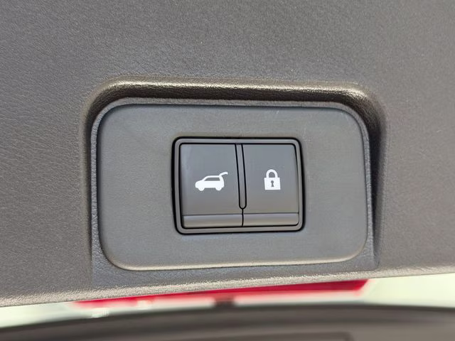 2026 Everest White Pearl Tricoat Nissan Rogue SV FWD SUV