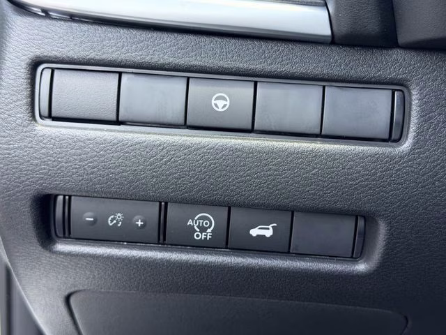 2026 Everest White Pearl Tricoat Nissan Rogue SV FWD SUV