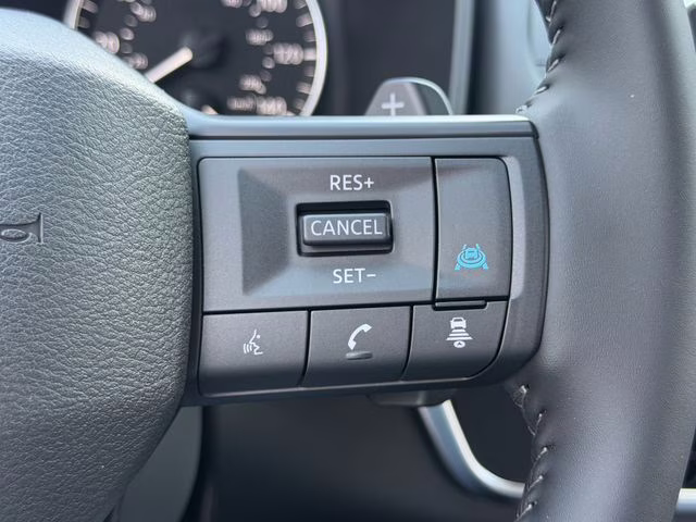2026 Everest White Pearl Tricoat Nissan Rogue SV FWD SUV