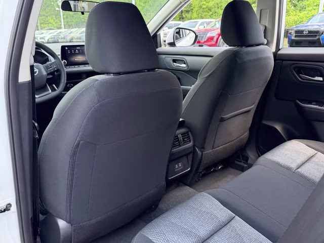 2026 Everest White Pearl Tricoat Nissan Rogue SV FWD SUV