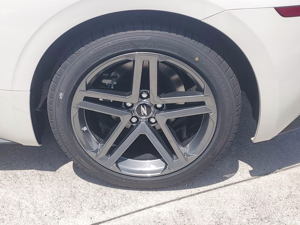 2026 Pearl White/Super Black Nissan Z Sport RWD Coupe