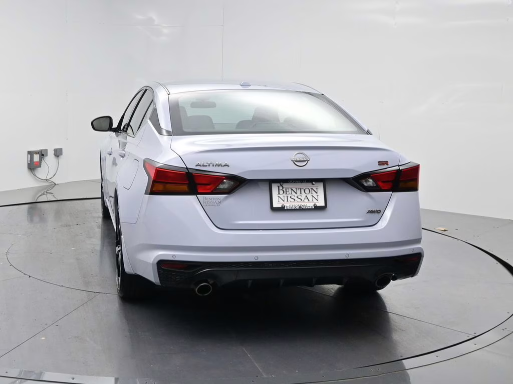 2025 Gray Sky Pearl Nissan Altima 2.5 SR AWD Sedan