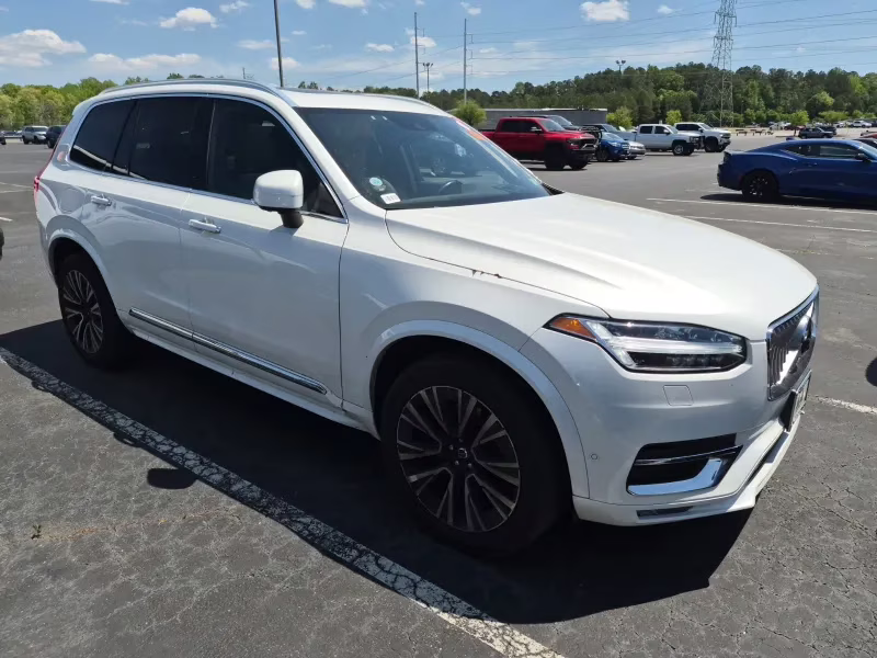 2022 Crystal White Volvo XC90 T6 Inscription AWD SUV