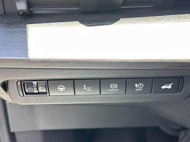 2025 Sunrise Copper Pearl/Black Diamond Pearl Nissan ARIYA PLATINUM+ e-4ORCE AWD SUV