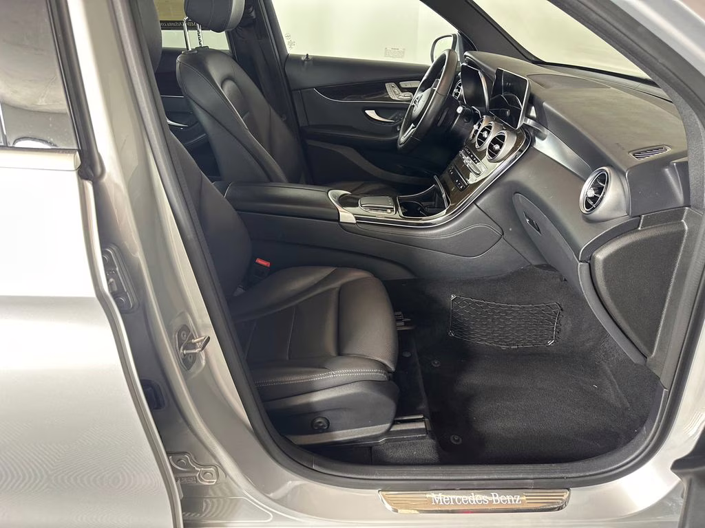 2020 Iridium Silver Metallic Mercedes-Benz GLC GLC 300 RWD SUV