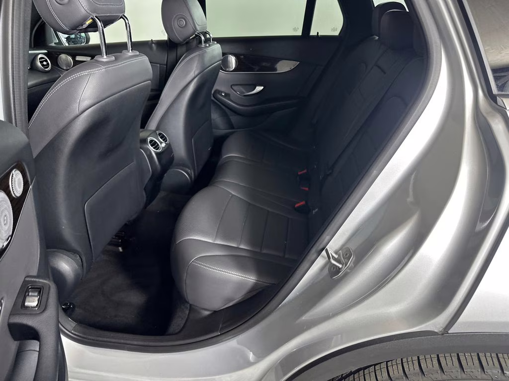 2020 Iridium Silver Metallic Mercedes-Benz GLC GLC 300 RWD SUV