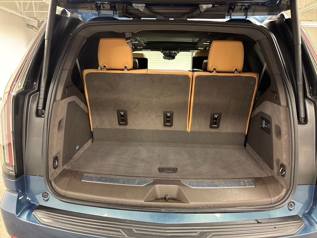 2025 Deep Sea Metallic Cadillac Escalade Premium Luxury 4X4 SUV