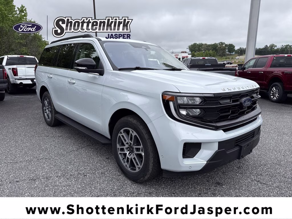 2025 Space Silver Metallic Ford Expedition Active 4X4 SUV