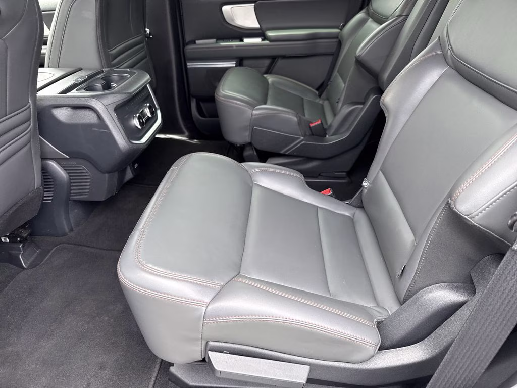 2025 Space Silver Metallic Ford Expedition Active 4X4 SUV