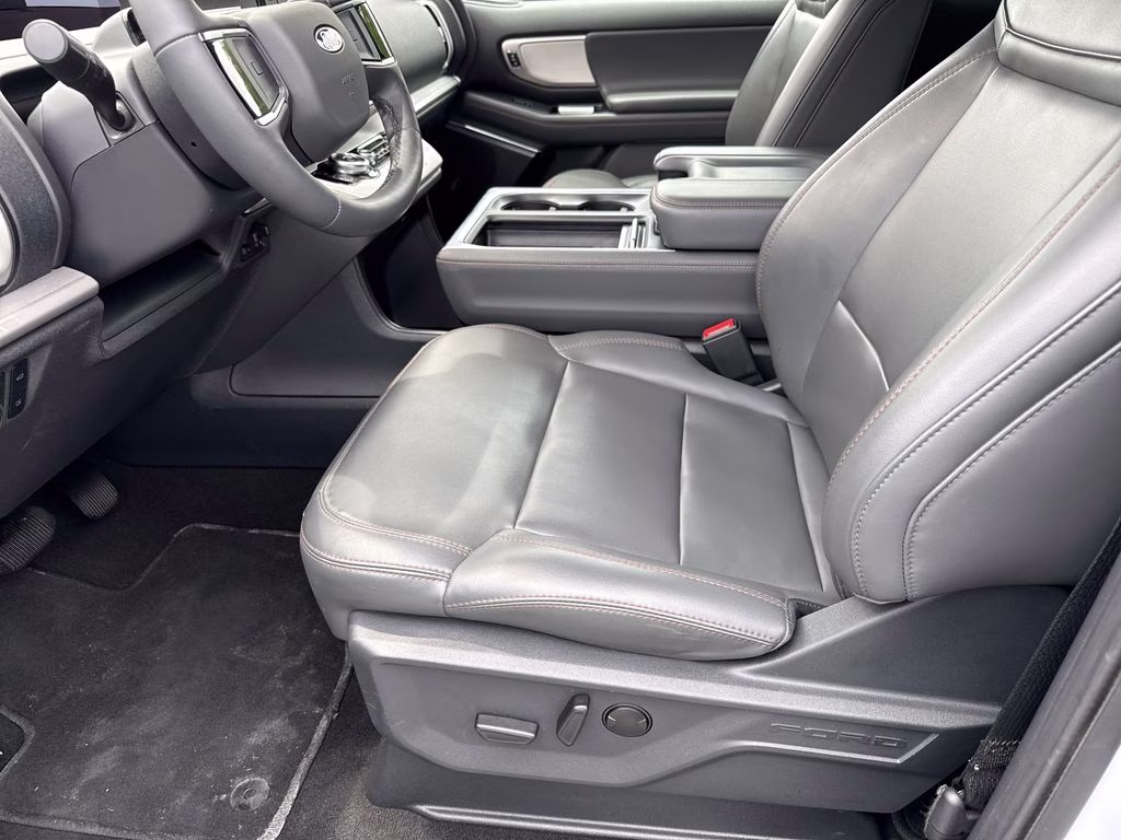 2025 Space Silver Metallic Ford Expedition Active 4X4 SUV