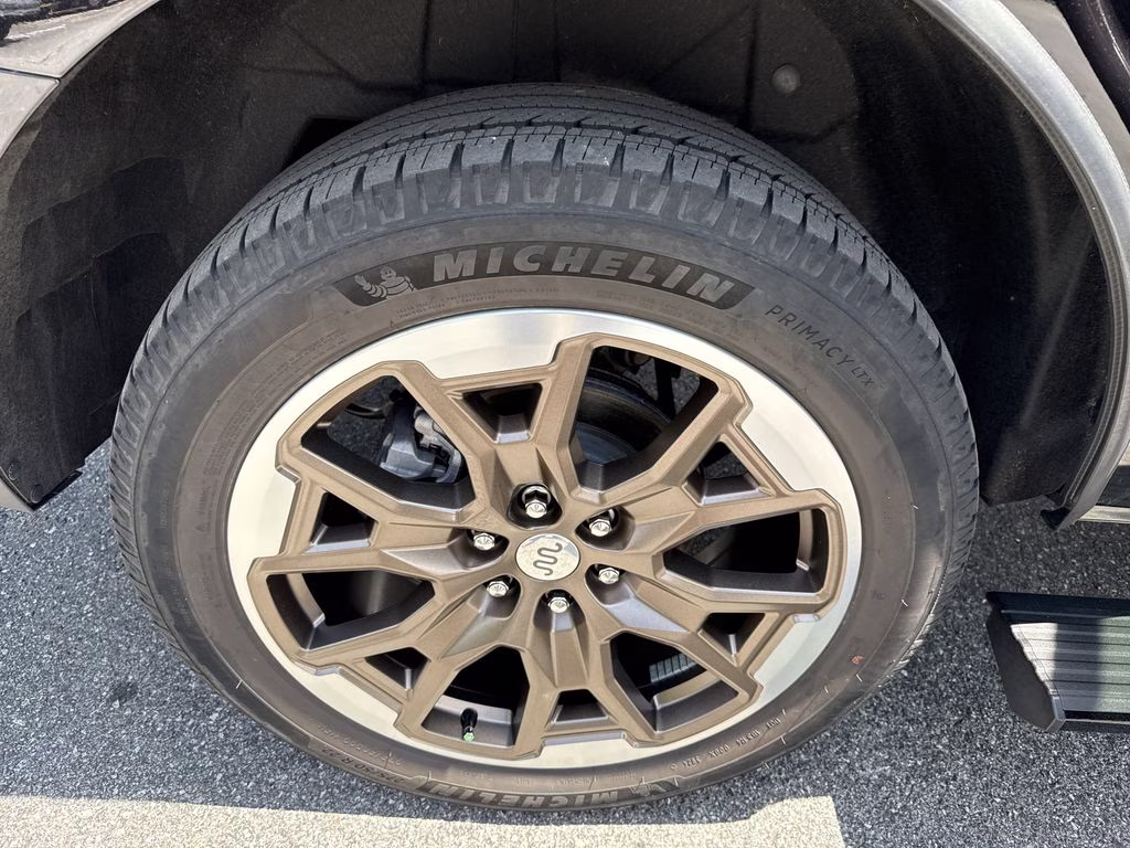 2025 Agate Black Metallic Ford Expedition King Ranch 4X4 SUV