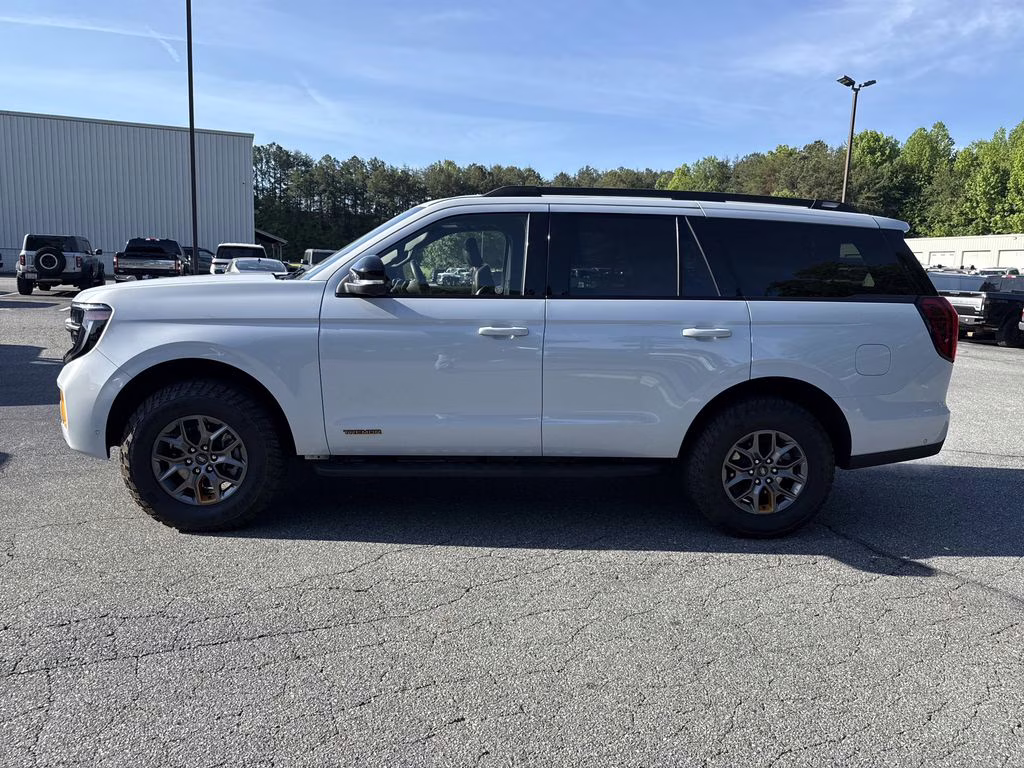 2025 Space Silver Metallic Ford Expedition Tremor 4X4 SUV