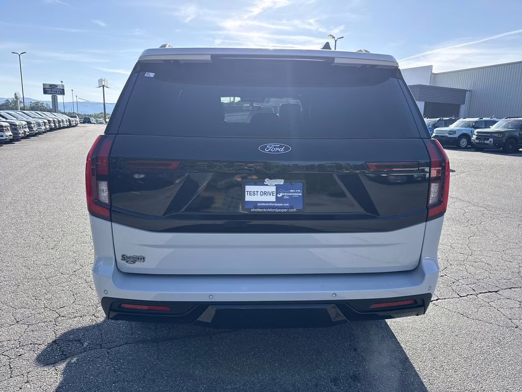 2025 Space Silver Metallic Ford Expedition Tremor 4X4 SUV