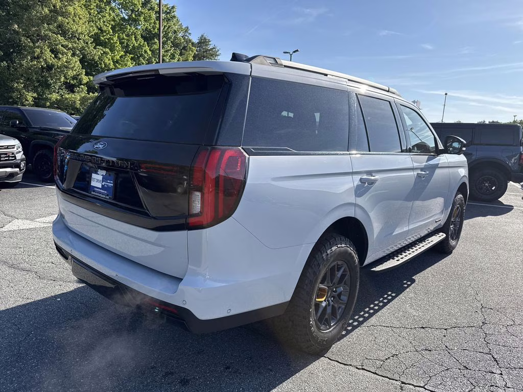 2025 Space Silver Metallic Ford Expedition Tremor 4X4 SUV