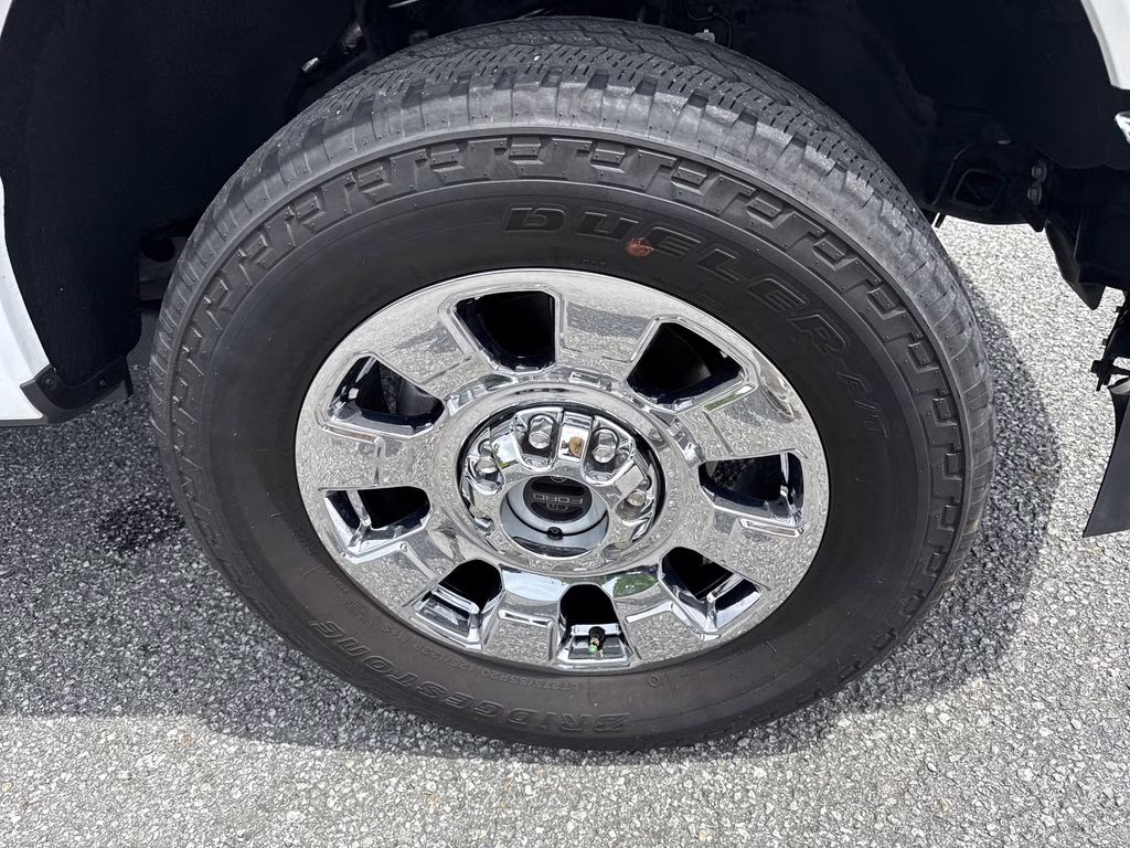 2024 Star White Metallic Tri-Coat Ford Super Duty F-250 SRW King Ranch 4X4 Truck