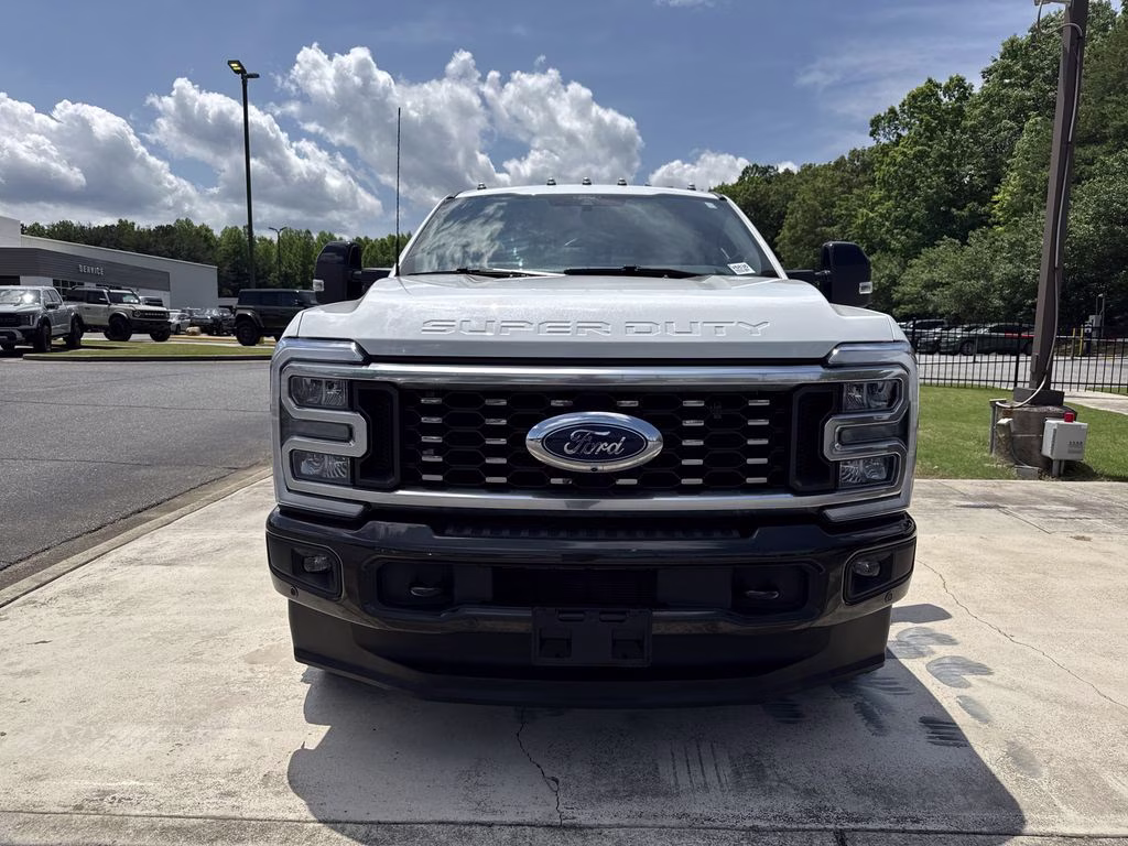 2024 Star White Metallic Tri-Coat Ford Super Duty F-350 DRW King Ranch 4X4 Truck