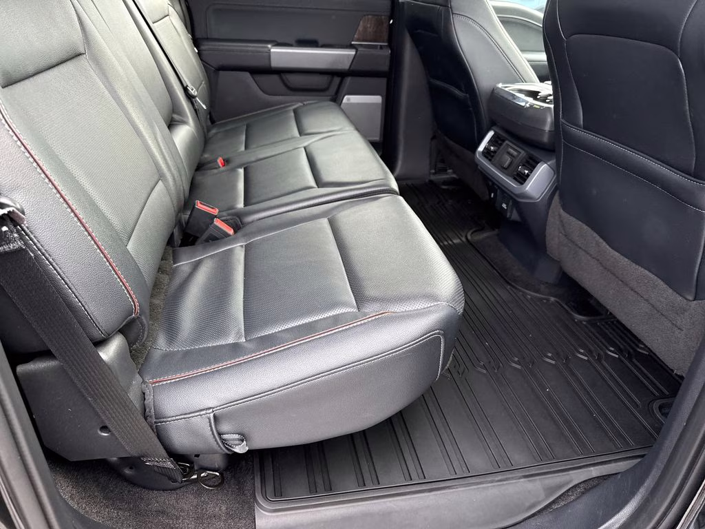 2023 Agate Black Metallic Ford F-150 Lariat 4X4 Truck