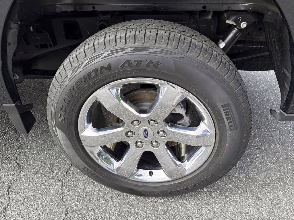 2023 Agate Black Metallic Ford F-150 Lariat 4X4 Truck