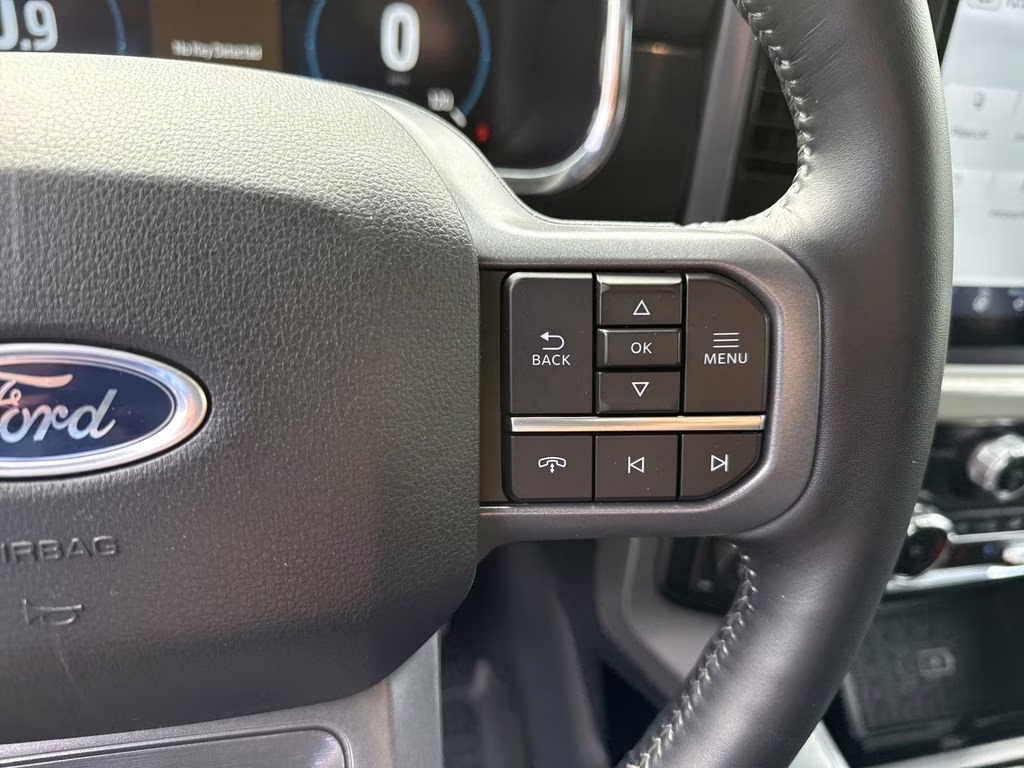 2023 Agate Black Metallic Ford F-150 Lariat 4X4 Truck