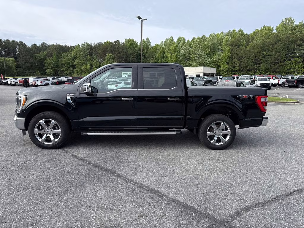 2023 Agate Black Metallic Ford F-150 Lariat 4X4 Truck