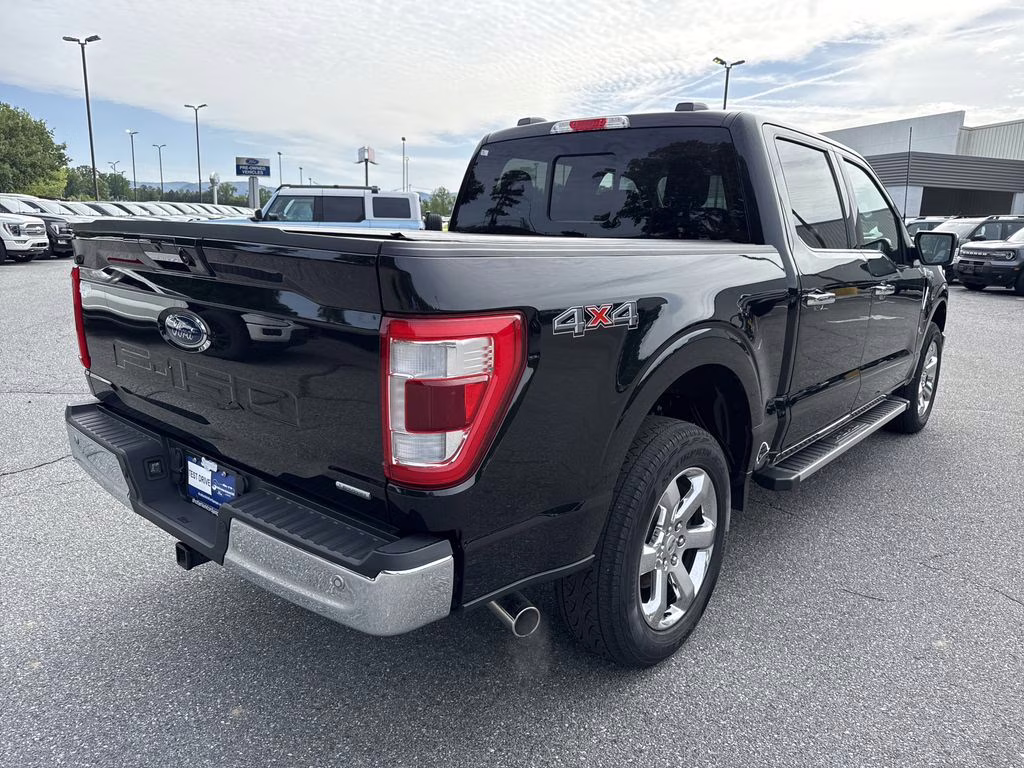 2023 Agate Black Metallic Ford F-150 Lariat 4X4 Truck