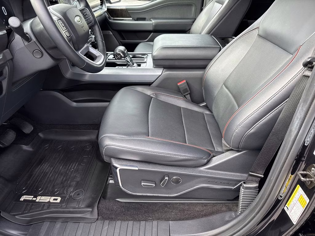2023 Agate Black Metallic Ford F-150 Lariat 4X4 Truck