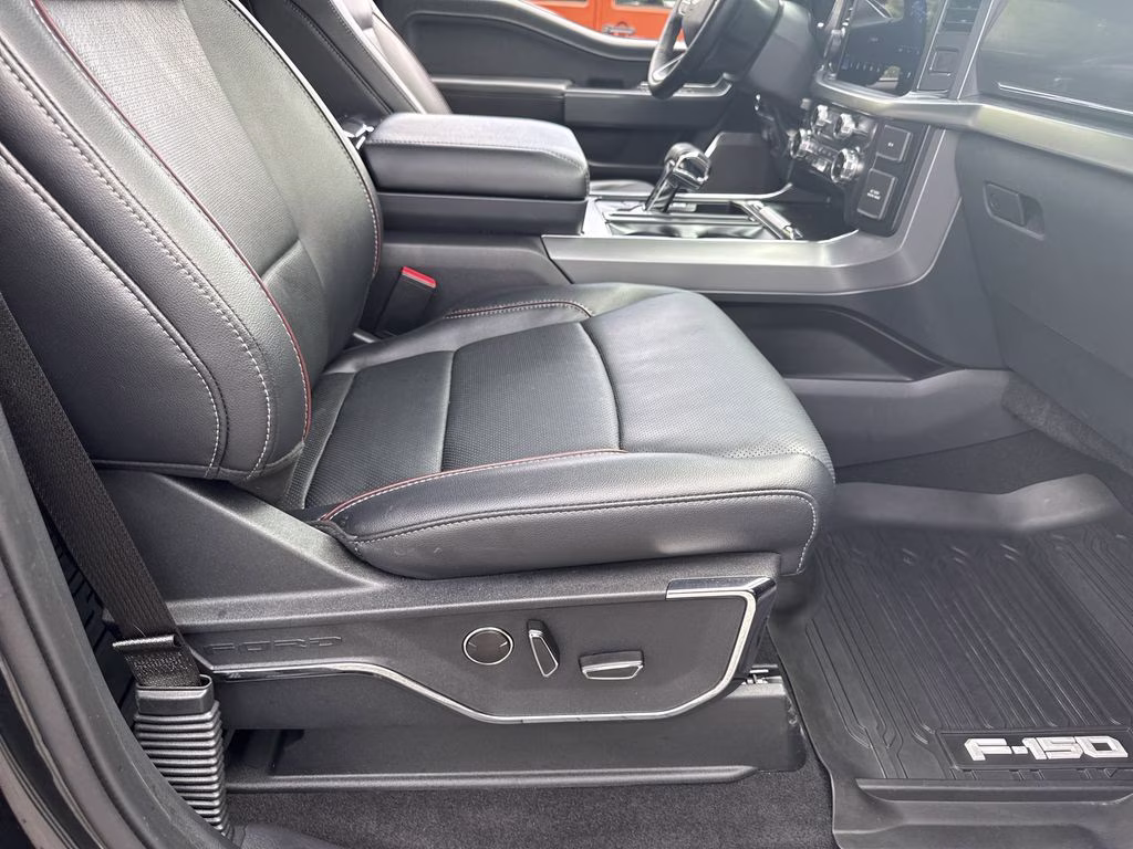 2023 Agate Black Metallic Ford F-150 Lariat 4X4 Truck