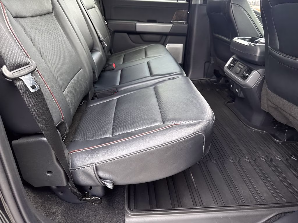 2023 Agate Black Metallic Ford F-150 Lariat 4X4 Truck