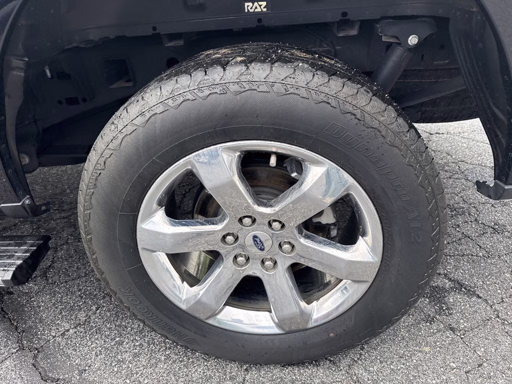 2023 Agate Black Metallic Ford F-150 Lariat 4X4 Truck
