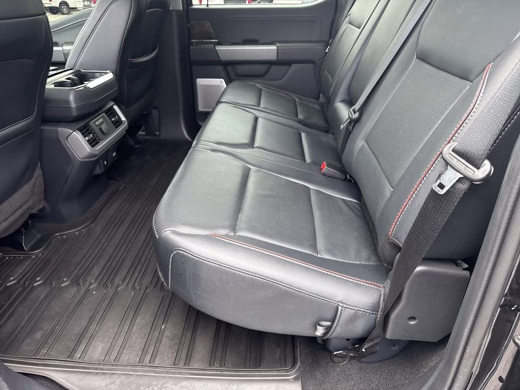2023 Agate Black Metallic Ford F-150 Lariat 4X4 Truck