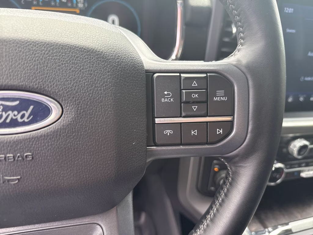 2023 Agate Black Metallic Ford F-150 Lariat 4X4 Truck