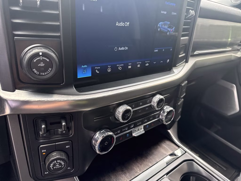 2023 Agate Black Metallic Ford F-150 Lariat 4X4 Truck