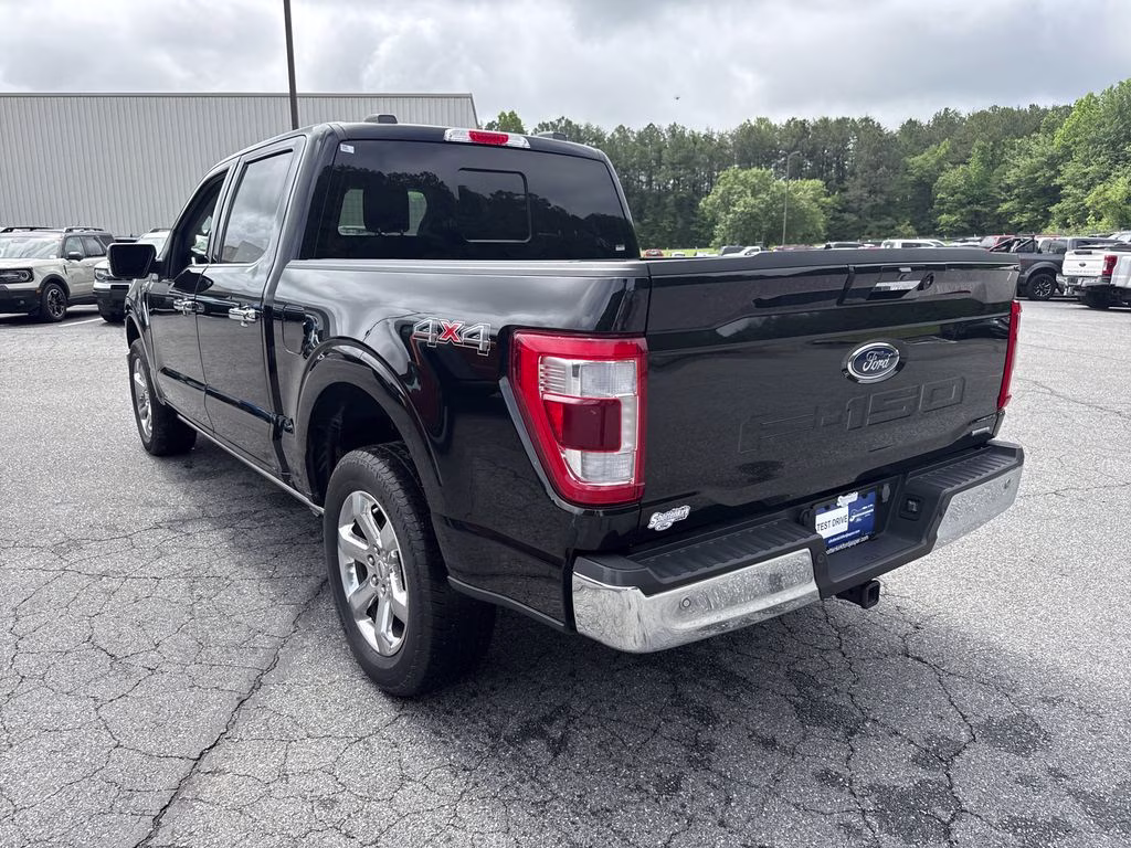 2023 Agate Black Metallic Ford F-150 Lariat 4X4 Truck