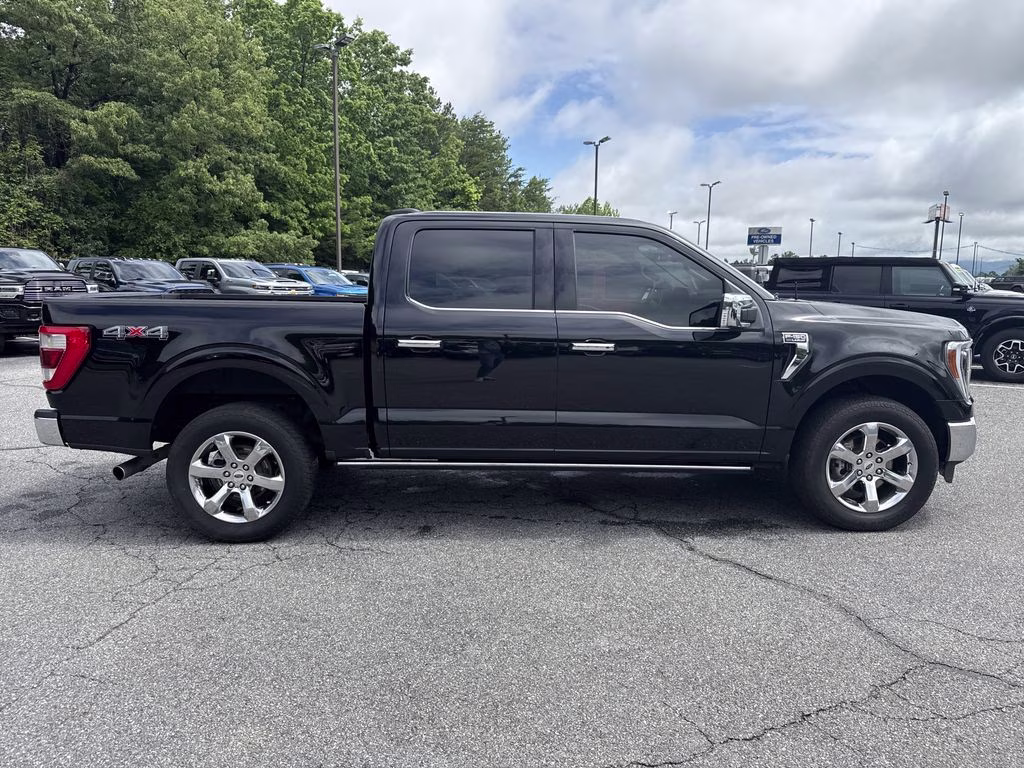 2023 Agate Black Metallic Ford F-150 Lariat 4X4 Truck